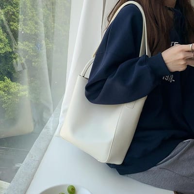 Nieuwe Handtas met Textuur Groentemand Grote Capaciteit Modieus Forensen Veelzijdige Schoudertas Crossbody Tas Tote Dames Tas Trendy white