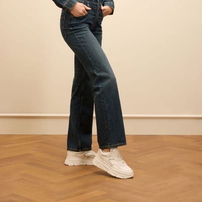 Manfield - Dames - Witte leren sneakers met denim details - Maat 44