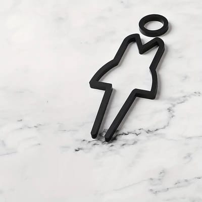 Deurbordje Kleedkamer of toilet - VROUW 3D - Hoogwaardig Acryl bord - Zelfklevend - Pictogram - Deurbord - Toilet - Dames kleedkamer of toilet