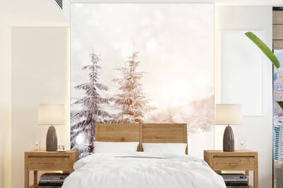 Behang - Fotobehang Boom - Sneeuw - Winter - Breedte 175 cm x hoogte 240 cm