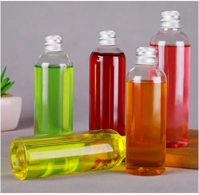 Dailygoods- Plastic Flessen 16 Stuks - Mini Alcoholflessen 50ml - Herbruikbare Sausflessen - Hoogwaardig PET-Materiaal - Inclusief Trechter - Transparante Kleur