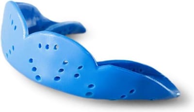 Sisu - Aero 1.6 - Bitje - Mondbeschermer / Gebitsbeschermer / Mouthguard - Maat M - Donkerblauw - Ultra Dun Sportbitje voor Intensief Gebruik