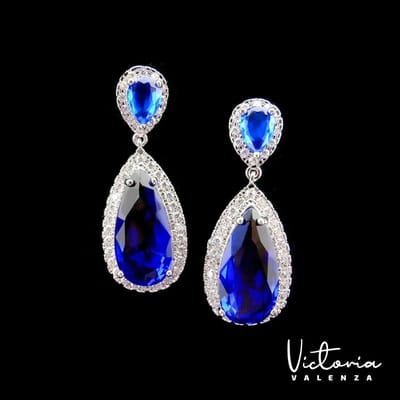 Victoria Valenza Monte Carlo Luxe Oorbellen Dames Messing Oorhangers Dames Oorringen - Blauwe Steen - Kleur Zilver - 1 Paar