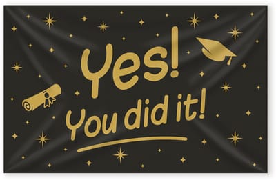 LUQ - Vlag Graduation Bold – Goud & Zwart Luxe Afstudeer Vlag – Feestelijke Geslaagd Versiering 90x150 cm