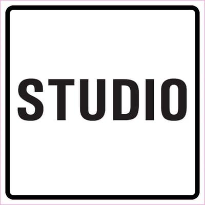 Studio sticker, wit zwart 100 x 100 mm