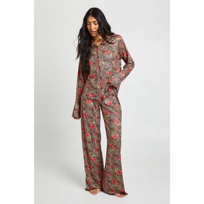 boohoo Dames Tall Kersen & Luipaardprint Lange Mouw Shirt & Broek Pyjama Set | Maat: 36