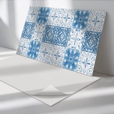 Wallfluent Vinyl Wandpaneel - Bloemenpatroon in tegels PVC Muurpaneel - 100 cm x 50 cm - Blauw PVC wandpaneel - 1 stuk - Rechthoekig Wandbekleding Vinyl - Texturen Wandpaneel - Zelfklevende Wandbekleding - Wandpaneel Keuken en Badkamer