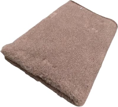 Vetbed - Dierenmat - Dierenkleed - Benchmat - Puppykleed - Lichtbruin Latex Anti Slip 100 x 75 cm - Machine wasbaar