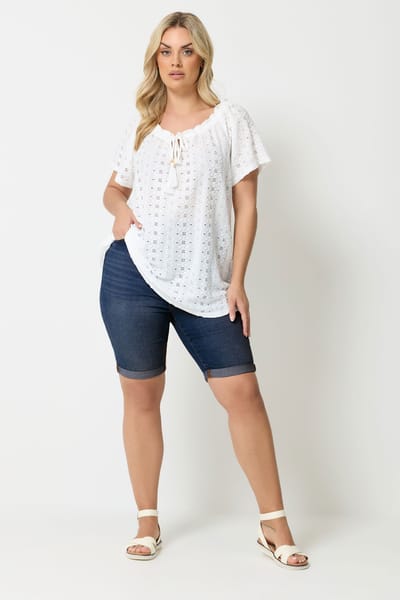 Yours Denim Short Van Katoenmix Met Omslag In Middenblauw Size 56