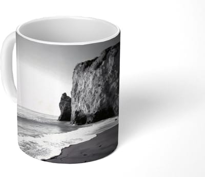 Mok - Koffiemok - Strand - Klif - Golven - Voetstappen - Mokken - 350 ML - Beker - Koffiemokken - Theemok