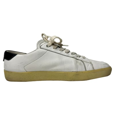 Saint Laurent Court Classic SL/06 Sneakers in Wit Kalfsleer