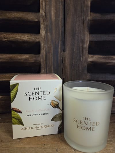 Ashleigh & Burwood Rose & Vanilla Musk - geurkaars - 40 branduren - 1 stuk
