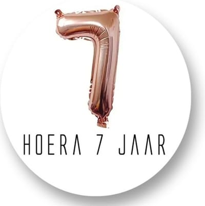20x Traktatie stickers Folieballon 7 Jaar - Verjaardag stickers - Rose Gold - Folie Ballon - Sluitstickers - Kinderfeest Traktatie - Uitdelen - Uitdeeltraktatie - Wensetiket - Rond - 40mm - Glossy sticker