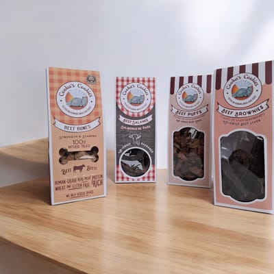 Cooka’s Cookies - 100% Natuurlijk Rundvlees Verwenpakket voor hondensnoep - Beef Bones, Beef Puffs, Beef Brownies & Beef Salamis
