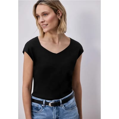 Shirt zonder mouwen met diamanten halslijn