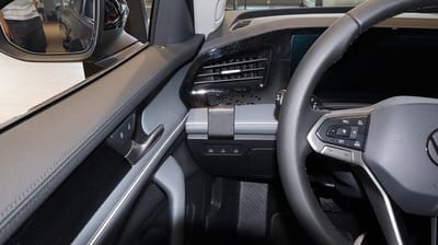 Proclip Volkswagen Passat 24- Left mount