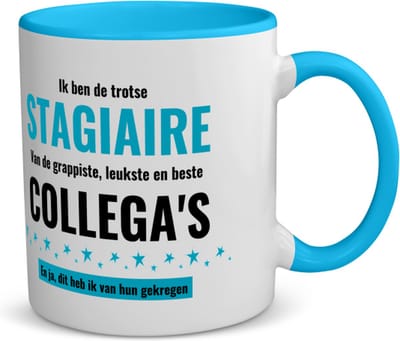 Akyol - ik ben de trotste stagiaire van de grappigste, leukste en beste collega's, en ja dit heb ik van hun gekregen koffiemok - theemok blauw - Stagiair - de trotste stagiaire - collega's - werknemers - verjaardag - cadeau - 350 ML inhoud