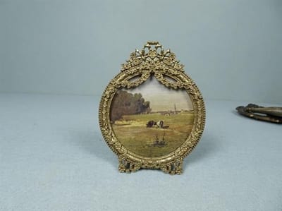 Ovaal Fotolijstje – Antiek Bruin – 10×2×13 cm – Stijlvol & Decoratief