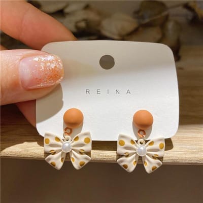 Boucles d'oreilles pendantes en acrylique rose bonbon en forme de cœur d'amour pour femmes Boucles d'oreilles pendantes romantiques simples Bijoux pour filles Cadeaux gray