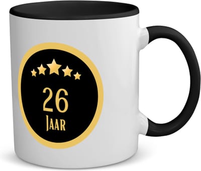 Akyol - 26 jaar koffiemok - theemok zwart - Hoera 26 jaar - iemand die 26 jaar is geworden of 26 jaar lang een relatie hebben of getrouwd zijn - verjaardagscadeau - verjaardag - cadeau - kado - geschenk - relatie - trouwdag - jubileum - 350 ML inhoud
