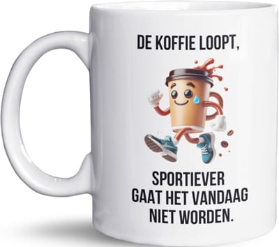 NietMokken.nl - Grappige mok voor koffiejunks - De koffie loopt, sportiever gaat het vandaag niet worden - Beide zijden bedrukt - Vaatwasser- en magnetronbestendig - Leuk als cadeau voor koffieliefhebbers - Keramische tas 325ml