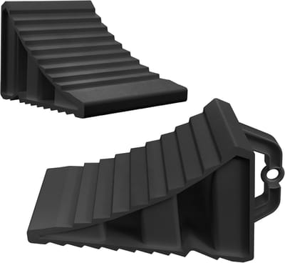 2 Stuks 20X12X11Cm Kunststof Steunblokken Aanhanger | Draagbare Remblokken Met Greep, Gebogen Oprijblokken Parkblokken Set | Anti-Verschuivende Compensatieblokken | Geschikt Voor Woonwagens, Campers En Caravans | Zwart | NAIZY