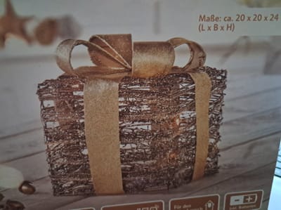 Melinera LED-Kerst Decoratie - Cadeau Doos - Cadeautje - Goud - 20x20x24cm