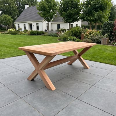 Douglashout tafel Luxe - douglas tuintafel - 210x90 - kruispoot - zonder bankjes - met montage