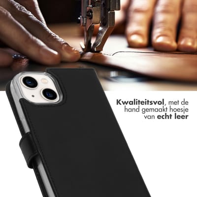 Selencia Hoesje - Geschikt voor Apple iPhone 14 - Echt Lederen Bookcase - Zwart