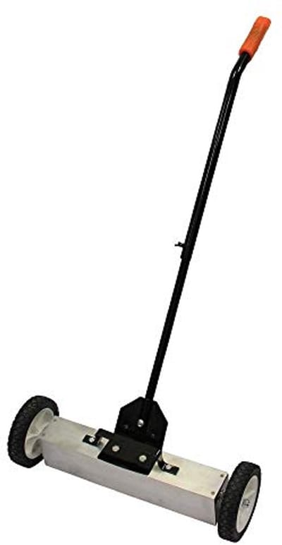 Veegmachine met magnetische functie voor eenvoudiger reinigen van spijkers en schroeven - 56 cm breed