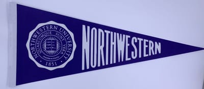 Northwestern University - University of Northwestern - Northwestern Uni - Chicago - VS - NCAA - Vaantje - American Football - Sportvaantje - Wimpel - Vlag - Pennant - Universiteit - Ivy League amerika - 31 x 72 cm - Cadeau sport - Cadeau uni