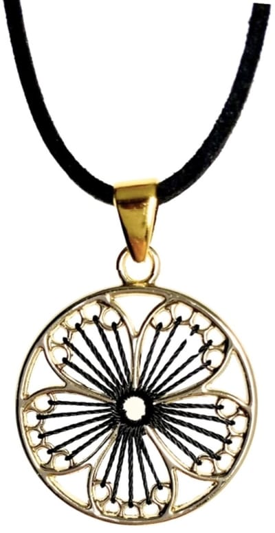 ketting -zwart -goudkleurige hanger - Charme Bijoux