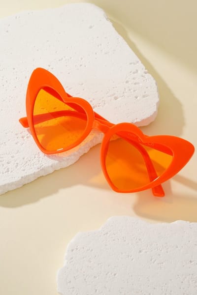 Oranje hartjesbril / Festivalbril / Koningsdag zonnebril / One size / Hartvorige glazen / Hippe bril / Feestbril / Partybril