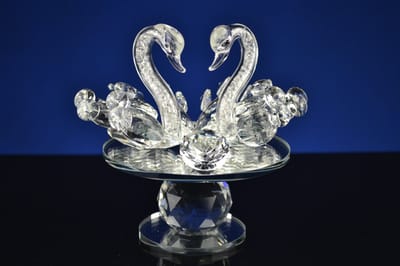 Luxe Kristallen Zwanen op Voet – Romantisch en Elegant Design