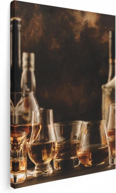 Artaza Canvas Schilderij Stilleven - 30x40 cm - Klein - Wanddecoratie Whisky Glazen - Muurdecoratie Woonkamer - Schilderijen Op Canvas