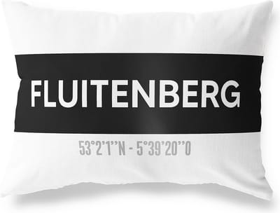 Tuinkussen FLUITENBERG - DRENTHE met coördinaten - Buitenkussen - Bootkussen - Weerbestendig - Jouw Plaats - Studio216 - Modern - Zwart-Wit - 50x30cm