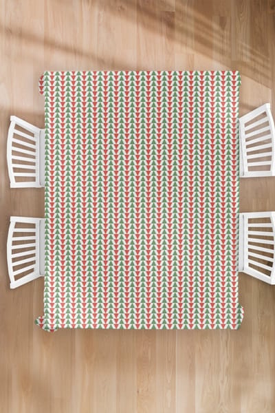 Kerst Tafelkleed - Kerstmis Decoratie - Tafellaken - Kerst - Patronen - Driehoek - 180x240 cm - Kerstmis Versiering - Tafeldecoratie Kerstmis - Kerstdecoratie tafel - Tafelversiering