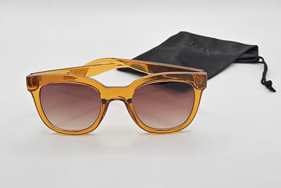 Dames zonnebril met zachte etui en doekje / Zonnebril UV400 / 6840 bril met gember montuur / bruine lenzen / lunettes de soleil / bril cat 3 van gerecycled polyester / Aland optiek / zonnebril damesiek