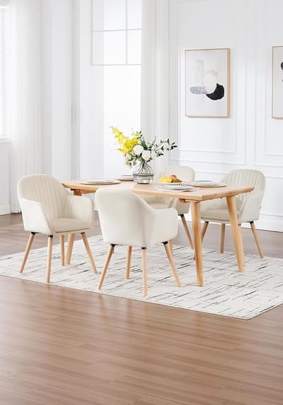 Eetkamerstoelen Set van 4 – Fluwelen Stoelen met Armleuningen en Houten Poten – Ergonomisch Design – Crèmewit – 50x42x81 cm – Laura