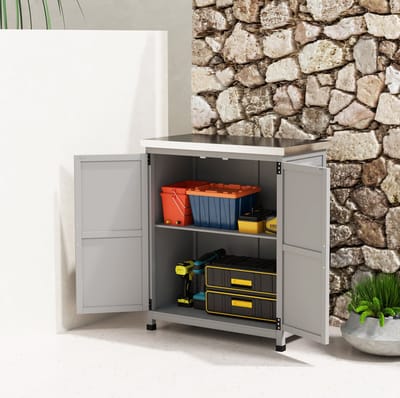 MEUNIQ Gartenschrank 79 x 43 x 92 cm met dubbele deur, binnenplank en verzinkt werkblad, houten opbergkast voor tuin en terras, grijs