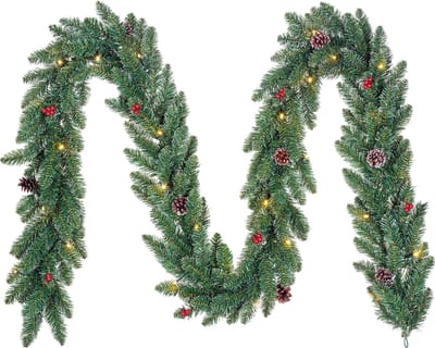 Black Box Trees Creston Guirlande met Verlichting - Kerstversiering met Dennenappels en Rode Besjes - Kerstslingers voor Kast of Vensterbank - Decoratieve Slinger met Lampjes - L270xD25cm - Groen