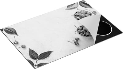 Chefcare Inductie Beschermer Rode Kersen op Wit Beton - Zwart Wit - 80x50 cm - Afdekplaat Inductie - Kookplaat Beschermer - Inductie Mat