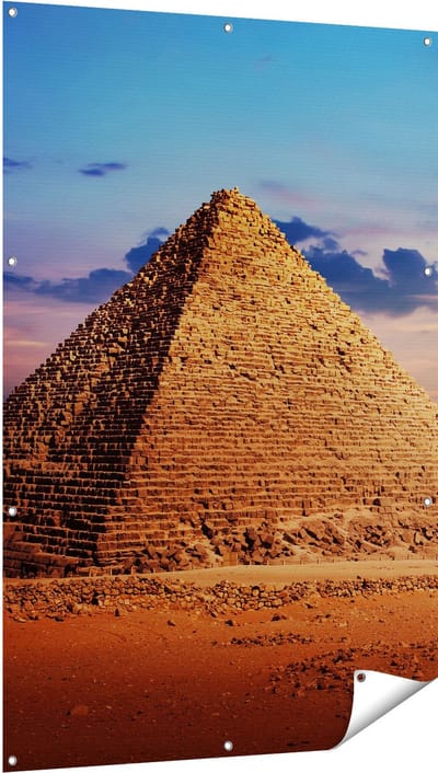 Gards Tuinposter Egyptische Piramides in de Woestijn - 100x150 cm - Tuindoek - Tuindecoratie - Wanddecoratie buiten - Tuinschilderij