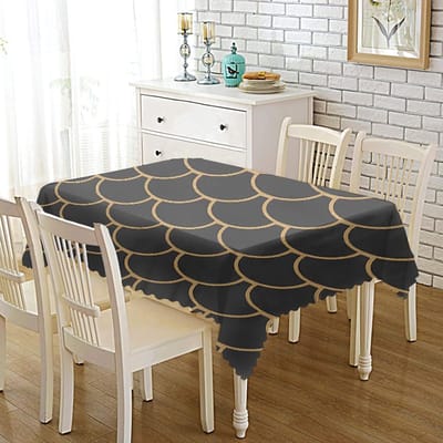 Tafelkleed - Tafelhoes - Feestelijke Decoratie - Waterbestendig en Kreukvrij - 140 x 220 cm - Zwart Goud