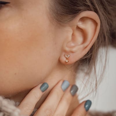 Hey Happiness Elegante Zirkonia Oorsteckers Dames 925 Zilver 18K Verguld – Vlindersluiting – Hangende Steen – Goud