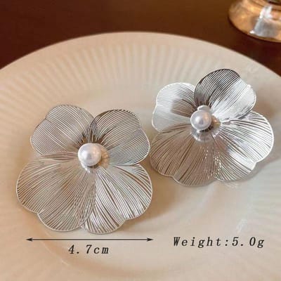 Trendy Metalen Bloemen Hangende Oorbellen voor Vrouwen Feest Overdreven Statement Vintage Grote Hangende Oorbellen Hol Kleur Sieraden gray