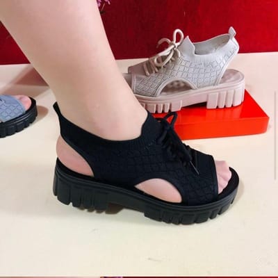 Sandalen met dikke zool voor dames Nieuwe zomer Ademend mesh Vliegend geweven Ultralicht Zachte zool Comfortabel Antislip Casual Dames Schoenen Trendy 40 black