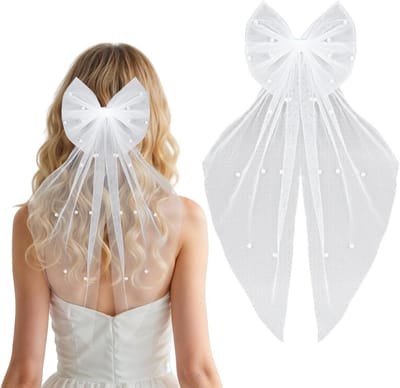 Korte Bruidsluier van Zacht Tulle met Parels en Strik voor Vrijgezellenfeest en Trouwerij