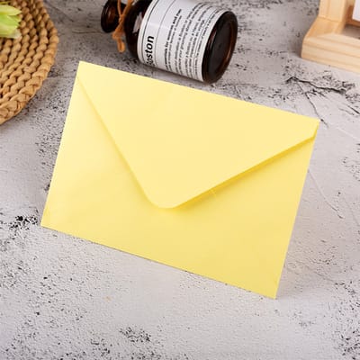 Verpakking van 50 mini-enveloppen van kraftpapier – klein formaat 16x11 cm, perfect voor visitekaartjes, cadeaus, zaadpakketjes, sieraden en kleine aandenkens, Lichtgeel