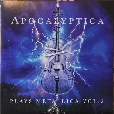 Plays Metallica